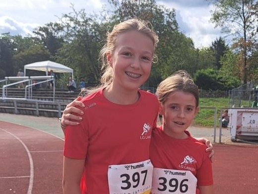 Lorena und Liv von der LG Langen